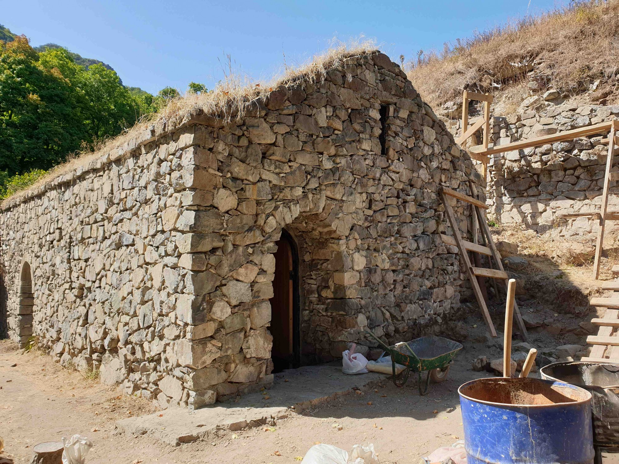Restauration de l'hermitage de Dandzaparakh, localité de Bekh en Arménie 