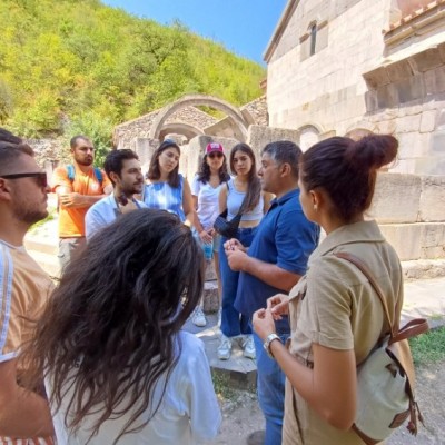Chantier de la campagne de Terre et Culture à Meghri en 2023, rencontre avec l'archéologue Arman Nalbandian