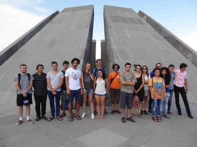 Visite du mémorial de Dzidzernagapert