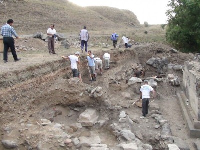 Fouilles archéologiques à Chiragamoud